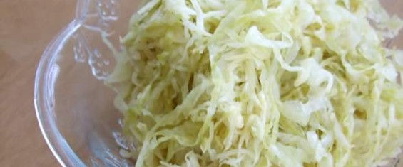 lacto-fermented-sauerkrautLG